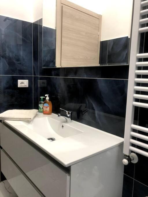 Casa Martina Pronta Per Te, Con Due Stanze Da Letto! Daire Torino Dış mekan fotoğraf